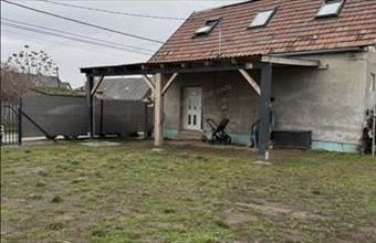 Eladó Nyergesújfalui családi ház hirdetés (28354772)