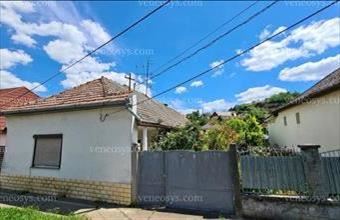 Eladó Paksi családi ház hirdetés (72385431)