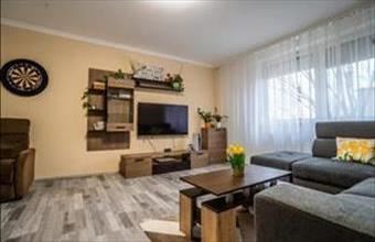 Eladó Szegedi panel lakás hirdetés (46442744)