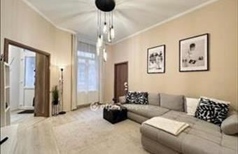 Eladó Budapest VI. kerületi tégla lakás hirdetés (44443545)