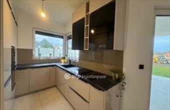 Eladó Velencei sorház hirdetés (28932535)