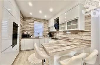 Eladó Kecskeméti családi ház hirdetés (33375938)