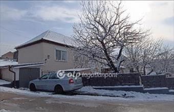 Eladó Ajkai családi ház hirdetés (36927964)