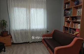 Eladó Bakonyszentlászlói családi ház hirdetés (44758499)