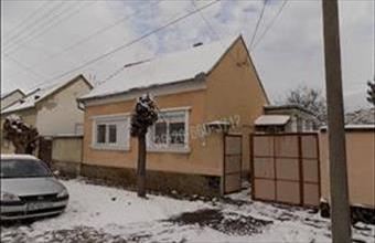 Eladó Pápai családi ház hirdetés (74999424)