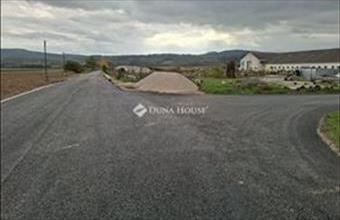 Eladó Nyergesújfalui külterületi telek hirdetés (23448437)