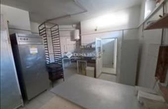 Eladó Hatvani üzlethelyiség utcafronton hirdetés (55444124)