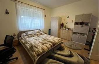 Eladó Nagyesztergári családi ház hirdetés (43293747)