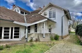 Eladó Budapest III. kerületi családi ház hirdetés (59334237)