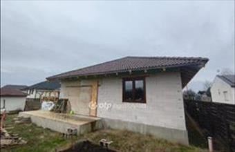 Eladó Besnyői családi ház hirdetés (94589943)