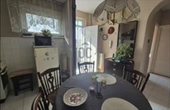 Eladó Keszthelyi csúsztatott zsalus lakás hirdetés (79769226)