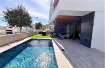 Eladó Spanyolországi tégla lakás hirdetés (93673259)