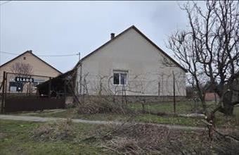 Eladó Szekszárdi családi ház hirdetés (18737572)