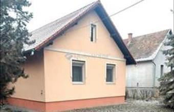 Eladó Kecskeméti családi ház hirdetés (35963638)