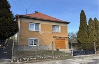 Eladó Pécsi családi ház hirdetés (43144373)