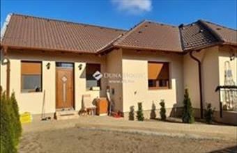 Eladó Gödöllői ikerház hirdetés (25792539)