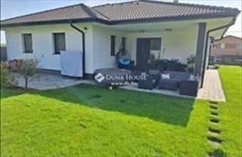 Eladó Erdőkertesi családi ház hirdetés (72979692)