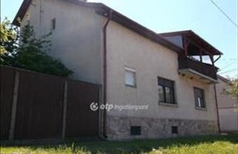 Eladó Gyöngyösi családi ház hirdetés (48544424)