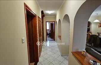 Eladó Gárdonyi sorház hirdetés (57972472)