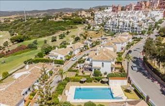 Eladó Spanyolországi sorház hirdetés (21374642)