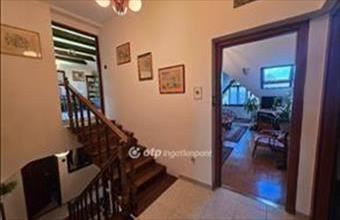 Eladó Szigetszentmiklósi sorház hirdetés (98579753)