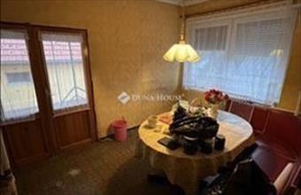 Eladó Bakonycsernyei családi ház hirdetés (73888399)