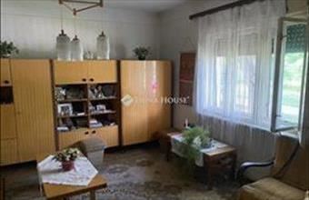 Eladó Bakonykúti családi ház hirdetés (59343754)