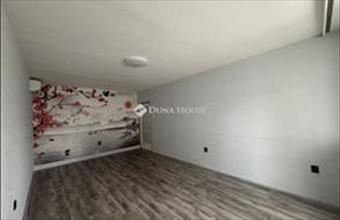 Eladó Pécsi panel lakás hirdetés (53754422)