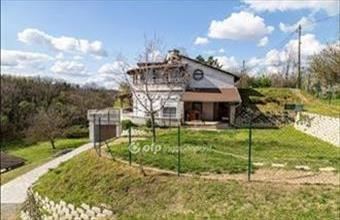 Eladó Bári családi ház hirdetés (79593233)