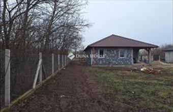 Eladó Kiskunlacházai családi ház hirdetés (34276743)