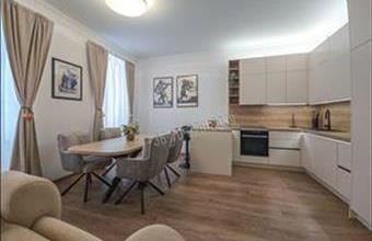 Eladó Soproni tégla lakás hirdetés (63424459)