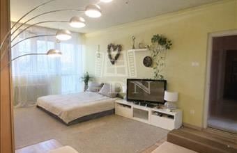 Eladó Budapest XXII. kerületi csúsztatott zsalus lakás hirdetés (67785759)