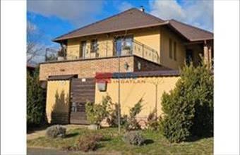 Eladó Veresegyházi családi ház hirdetés (99734933)