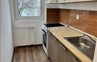 Eladó Szolnoki panel lakás hirdetés (52313457)