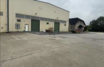 Kiadó Dunavarsányi iroda irodaházban hirdetés (43675926)