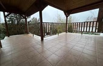 Eladó Budakalászi családi ház hirdetés (43297256)