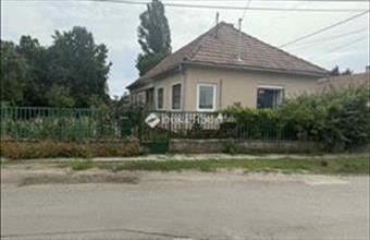 Eladó Szentlőrinckátai családi ház hirdetés (16369394)