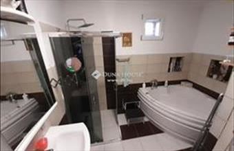 Eladó Jászfényszarui családi ház hirdetés (24375437)