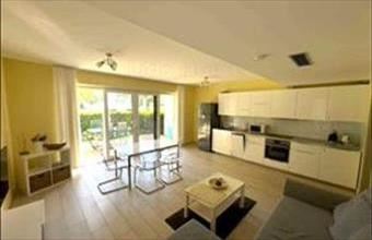 Kiadó Csopaki tégla lakás hirdetés (23357216)