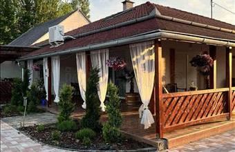 Eladó Sormási családi ház hirdetés (36924642)