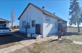 Eladó Keceli telephely hirdetés (94327334)