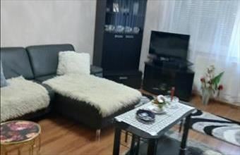 Eladó Hévízi csúsztatott zsalus lakás hirdetés (38642728)