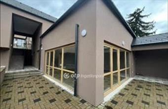 Eladó Szekszárdi tégla lakás hirdetés (49351357)