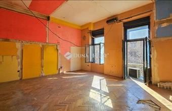 Eladó Budapest VI. kerületi tégla lakás hirdetés (23449784)