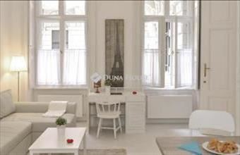 Eladó Budapest V. kerületi tégla lakás hirdetés (74395339)