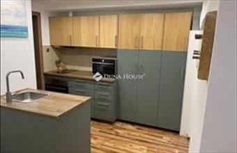 Eladó Budapest VI. kerületi tégla lakás hirdetés (21936453)