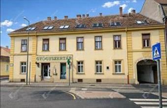 Eladó Soproni tégla lakás hirdetés (77954756)