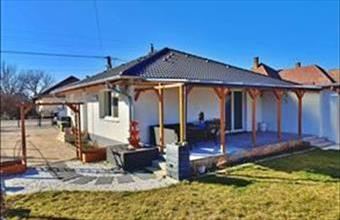 Eladó Kakucsi ikerház hirdetés (57544777)