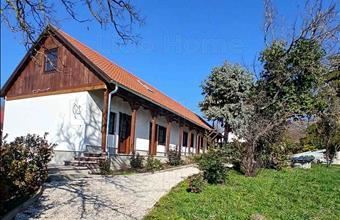 Eladó Balatonfőkajári családi ház hirdetés (85935224)