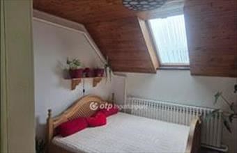 Eladó Újszászi családi ház hirdetés (32228452)